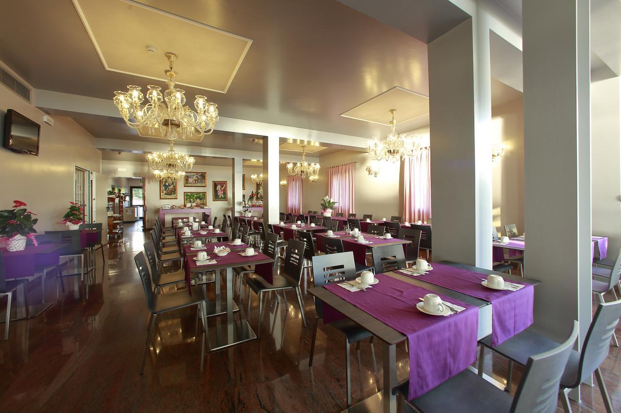 Hotel San Marco Пескьера-дель-Гарда Экстерьер фото