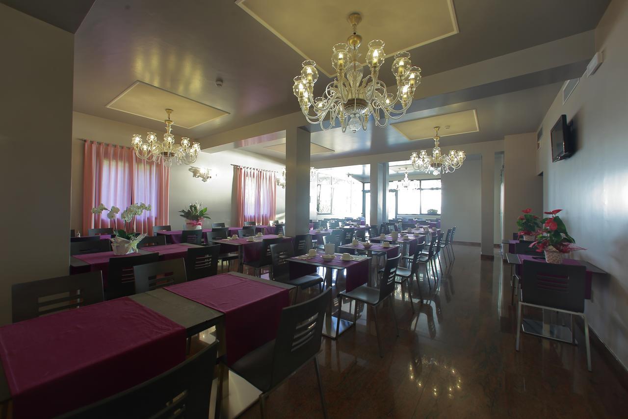Hotel San Marco Пескьера-дель-Гарда Экстерьер фото