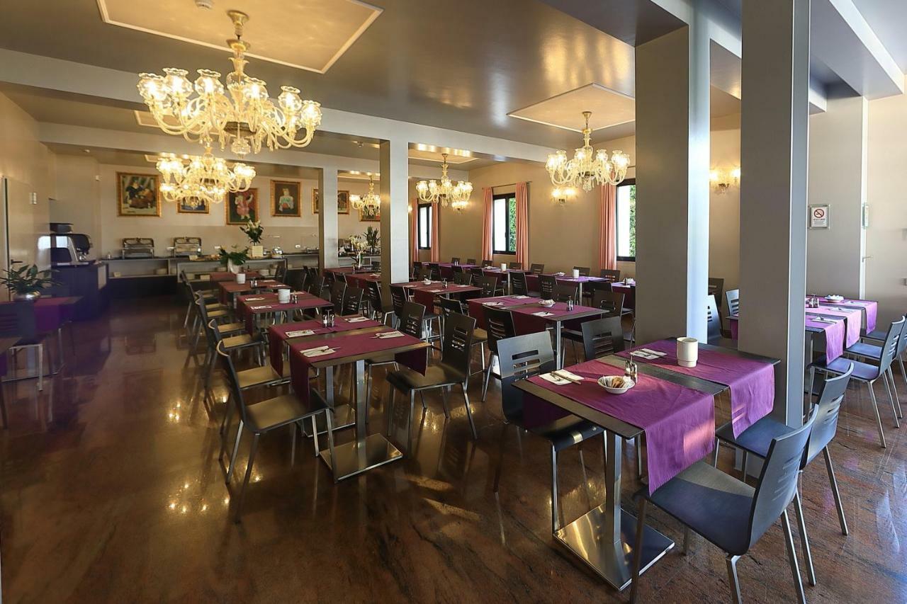 Hotel San Marco Пескьера-дель-Гарда Экстерьер фото