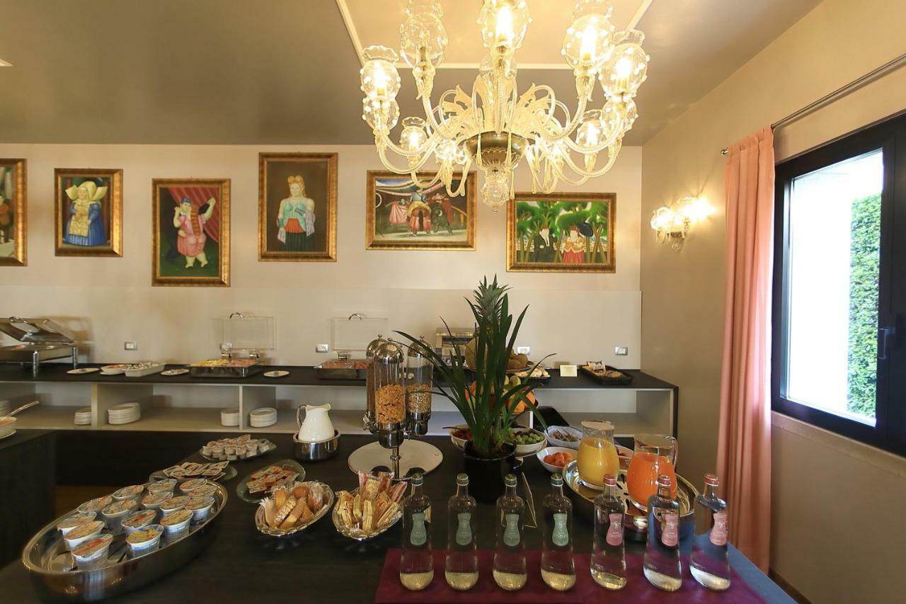 Hotel San Marco Пескьера-дель-Гарда Экстерьер фото